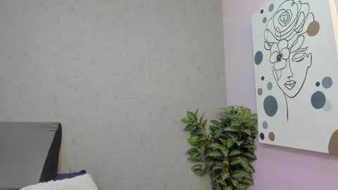 Snapshot of tiffany_mendez chatting on May 12, 2026, 12:02 pm tiffany_mendez online show from May 12, 2026, 12:02 pm