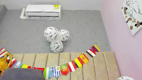 Snapshot of tiffany_mendez chatting on June 23, 2026, 12:03 pm tiffany_mendez online show from June 23, 2026, 12:03 pm