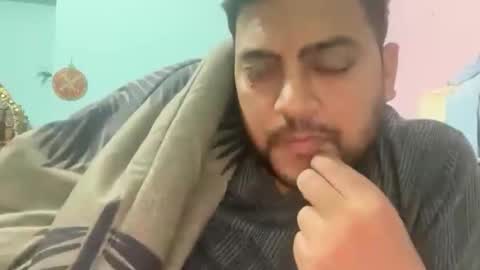 tigertinku online show from December 5, 2025, 6:37 pm