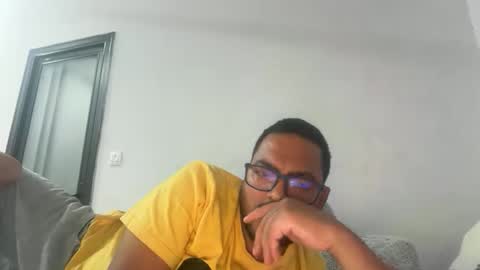 tigertinku online show from May 17, 2026, 6:04 pm
