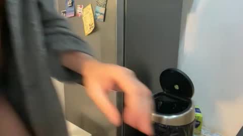 Londonlad online show from September 21, 2025, 11:12 am