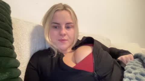 Lexi online show from September 23, 2025, 3:31 am