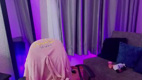 tiinajonus_ online show from March 3, 2026, 4:18 am