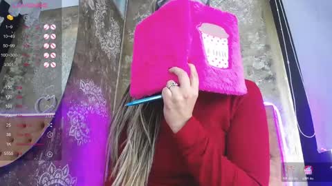 TILA TEQUILA online show from February 14, 2025, 7:12 pm