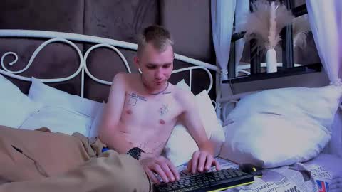 Snapshot of tim_blackk chatting on September 15, 2025, 3:56 pm Tim online show from September 15, 2025, 3:56 pm