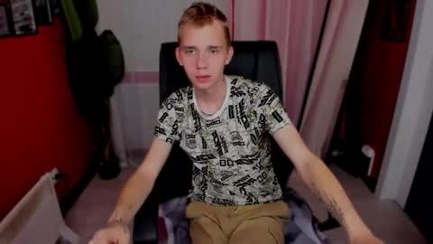 Snapshot of tim_blackk chatting on October 8, 2025, 10:35 am Tim online show from October 8, 2025, 10:35 am