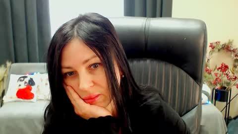Luisa online show from April 16, 2026, 7:53 am