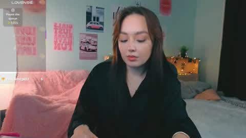 Snapshot of timewithout chatting on January 6, 2026, 7:39 pm Mia online show from January 6, 2026, 7:39 pm