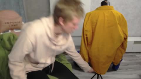 Snapshot of timmy7topcut chatting on February 7, 2025, 4:24 pm Timmy online show from February 7, 2025, 4:24 pm