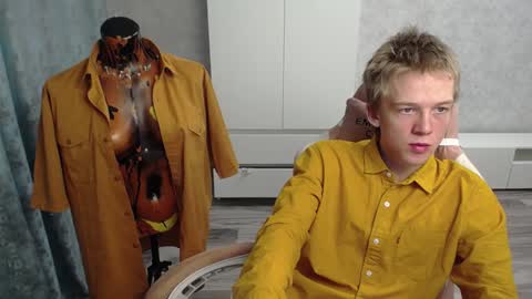 Snapshot of timmy7topcut chatting on February 8, 2025, 11:44 am Timmy online show from February 8, 2025, 11:44 am