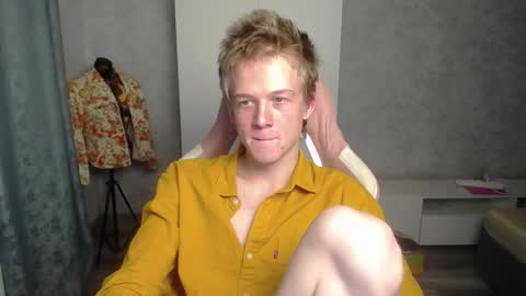 Snapshot of timmy7topcut chatting on February 13, 2025, 6:48 pm Timmy online show from February 13, 2025, 6:48 pm