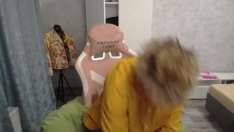 Snapshot of timmy7topcut chatting on February 14, 2025, 8:37 pm Timmy online show from February 14, 2025, 8:37 pm