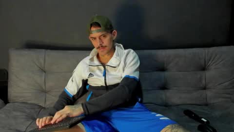 wanna play bareback uncut colombian couple new twink bbk online show from April 1, 2026, 9:10 am