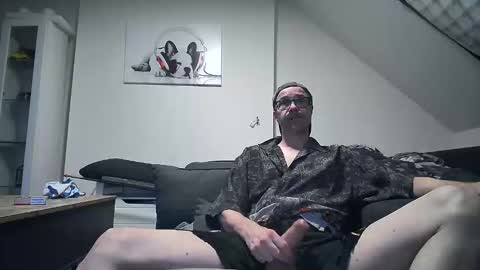 Snapshot of timpop51 chatting on April 3, 2026, 4:54 am timpop51 online show from April 3, 2026, 4:54 am