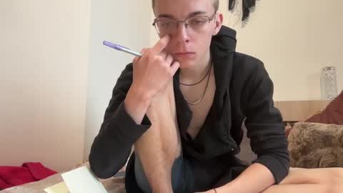 Snapshot of timveret chatting on December 8, 2024, 11:24 am Wizard online show from December 8, 2024, 11:24 am