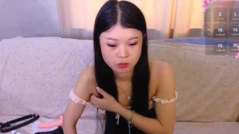 tina__kim online show from March 24, 2026, 10:09 am