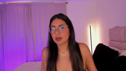 tina_olsen07 online show from April 19, 2026, 10:01 pm