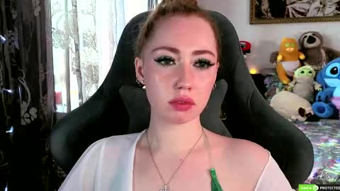 Snapshot of tinabrook chatting on April 29, 2026, 5:22 am Tina online show from April 29, 2026, 5:22 am