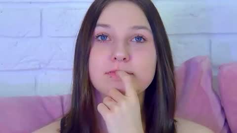 TinaBurton online show from February 17, 2026, 4:24 pm