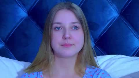 TinaBurton online show from March 5, 2026, 4:47 pm