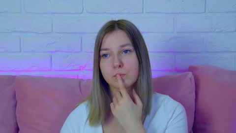 TinaBurton online show from March 21, 2026, 4:39 am