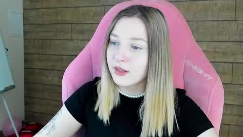 Snapshot of tinaburton chatting on April 22, 2026, 4:30 pm TinaBurton online show from April 22, 2026, 4:30 pm
