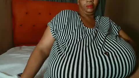 tinagiant online show from February 6, 2026, 8:45 pm