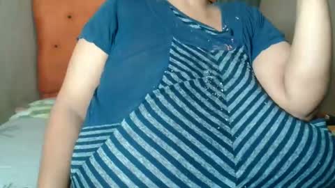 tinagiant online show from March 23, 2026, 10:36 pm