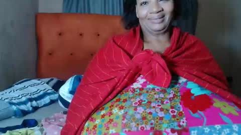 Snapshot of tinagiant chatting on April 28, 2026, 7:02 am tinagiant online show from April 28, 2026, 7:02 am