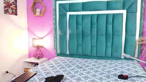 Tina online show from June 1, 2026, 8:10 pm