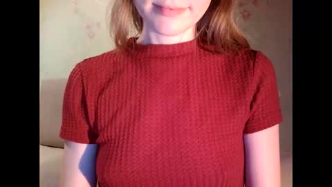 Snapshot of tinalamoon chatting on December 4, 2024, 3:59 am Lisa online show from December 4, 2024, 3:59 am