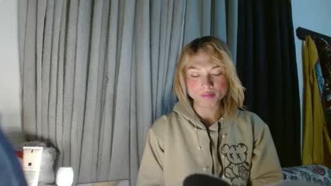 tini_mix206927 online show from April 8, 2026, 2:55 am