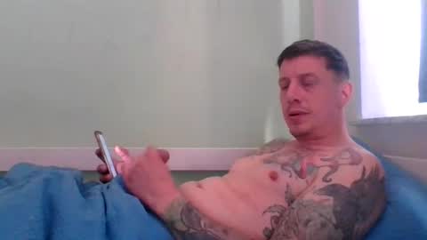 tinizzle86 online show from April 21, 2026, 7:58 am