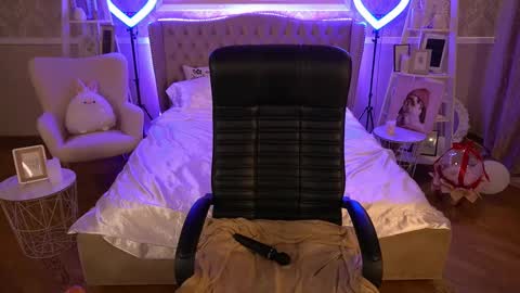 TinkerrBelll online show from March 12, 2025, 3:40 pm