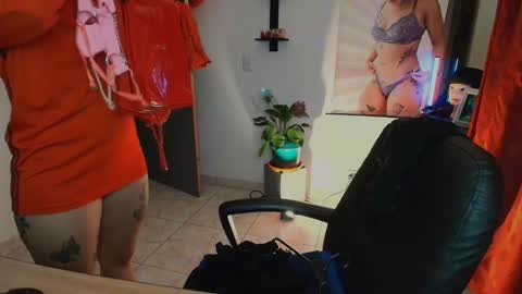 Snapshot of tinnadawson chatting on March 26, 2026, 1:11 am I AM BELLA ----------- follow my IG TINNS 69 online show from March 26, 2026, 1:11 am