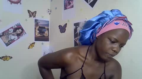 tinnie_e online show from January 10, 2026, 12:40 pm