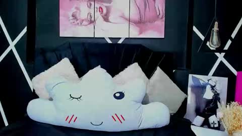 Snapshot of tinny_noa chatting on May 27, 2026, 11:18 am tinny_noa online show from May 27, 2026, 11:18 am
