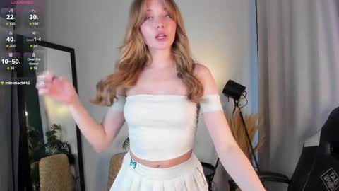Snapshot of tinnytiana chatting on May 14, 2026, 7:37 am Tiana online show from May 14, 2026, 7:37 am