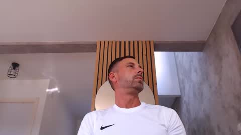 tinoclandestino online show from February 15, 2025, 2:55 pm