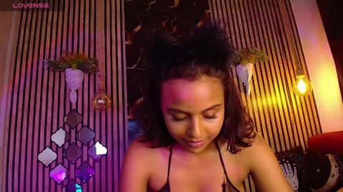 Tiny  online show from April 15, 2026, 7:48 am