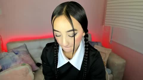 tiny_cora online show from April 13, 2026, 4:23 pm