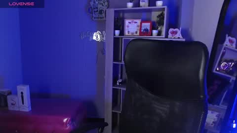 tiny online show from March 11, 2025, 6:32 am