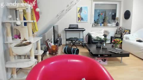 Snapshot of tiny_williams chatting on September 15, 2025, 4:12 am Tiny online show from September 15, 2025, 4:12 am