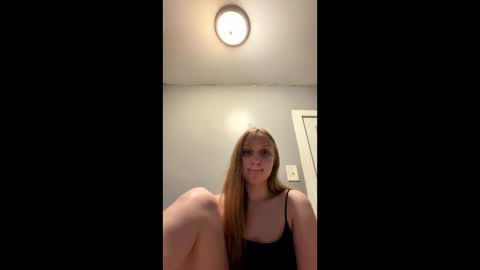 tinyblondebarbie online show from June 3, 2026, 6:16 am