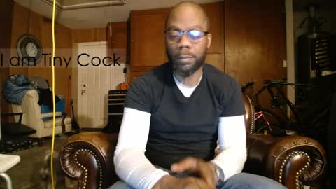 tinycock_1979 online show from April 19, 2026, 9:52 am