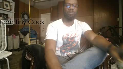 tinycock_1979 online show from April 28, 2026, 10:26 pm