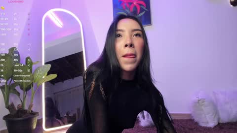 Luna  online show from February 26, 2025, 12:49 am