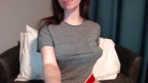 Snapshot of tinyytina chatting on December 15, 2024, 4:29 am TinyyTina online show from December 15, 2024, 4:29 am