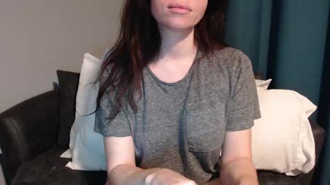 Snapshot of tinyytina chatting on December 19, 2024, 12:01 pm TinyyTina online show from December 19, 2024, 12:01 pm