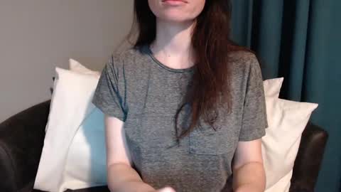 Snapshot of tinyytina chatting on January 5, 2025, 9:05 am TinyyTina online show from January 5, 2025, 9:05 am